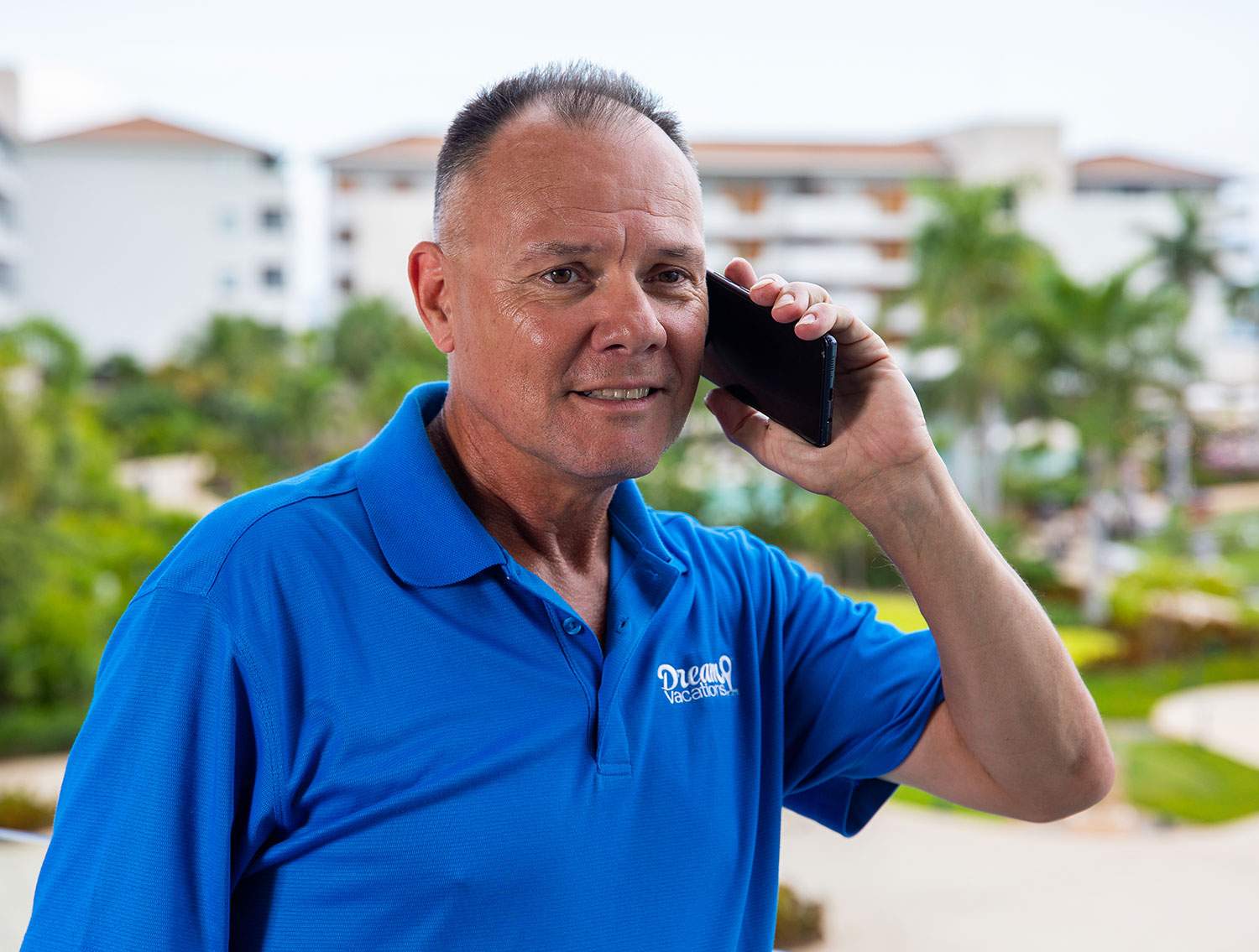 Dream Vacation advisor on the phone