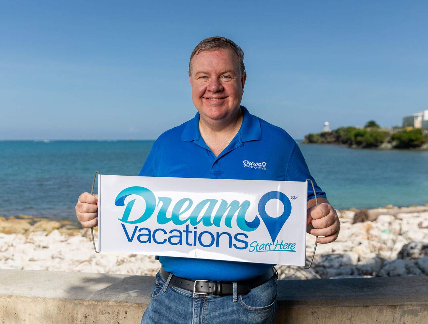 Dream Vacation Advisor at the beach
